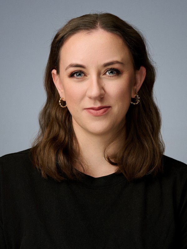 Toni Lenore